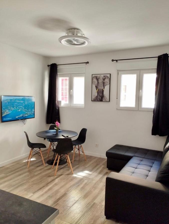 Apartamento Blanco Y Negro En El Centro Alicante Exterior foto