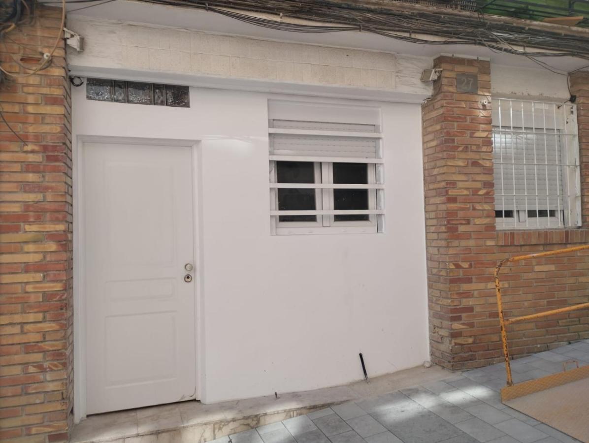 Apartamento Blanco Y Negro En El Centro Alicante Exterior foto