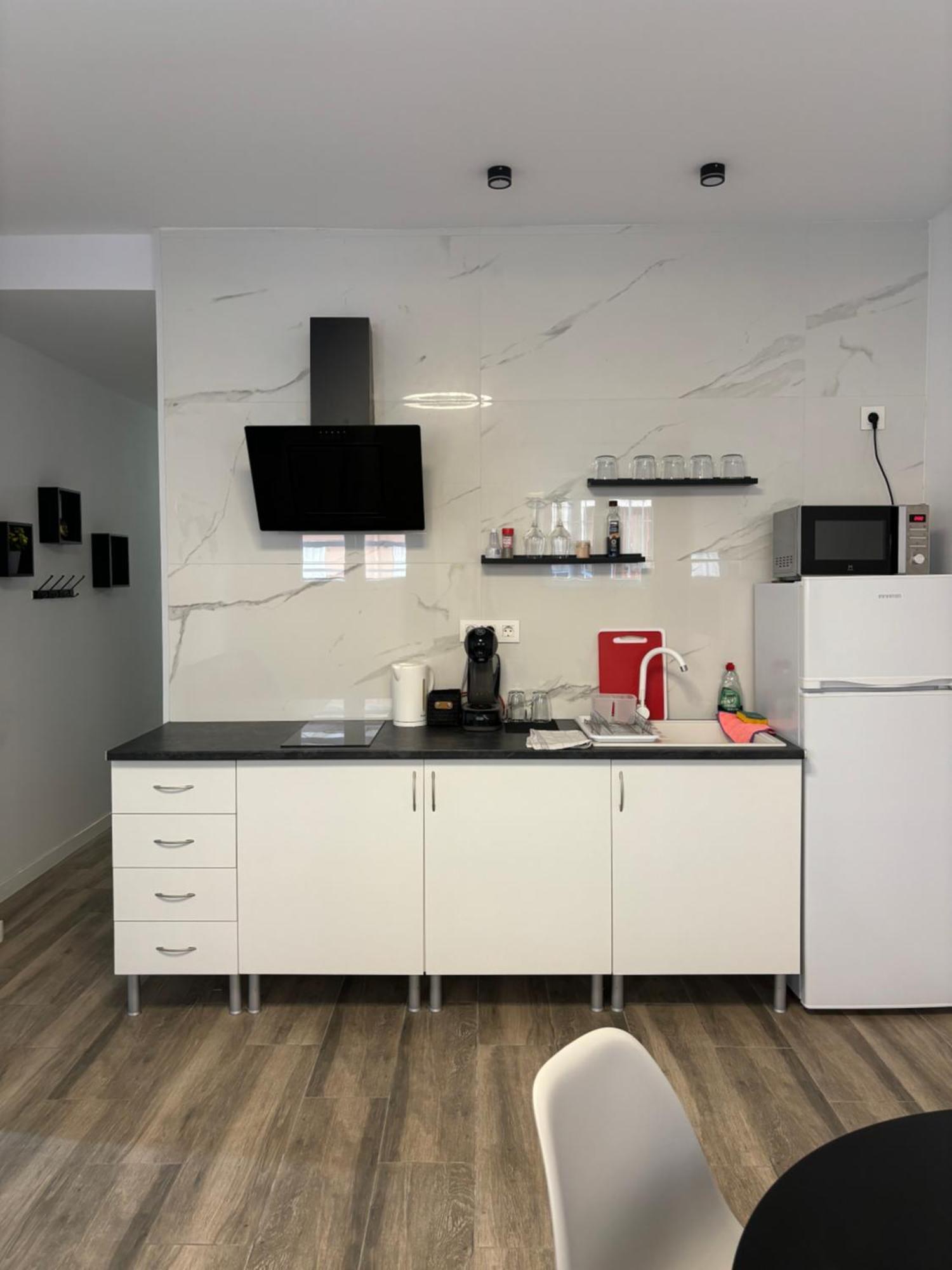 Apartamento Blanco Y Negro En El Centro Alicante Exterior foto